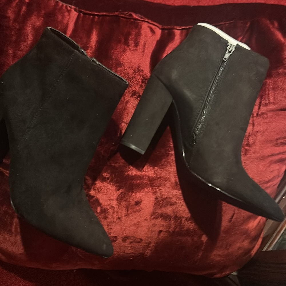 Shoe Dazzle Boots